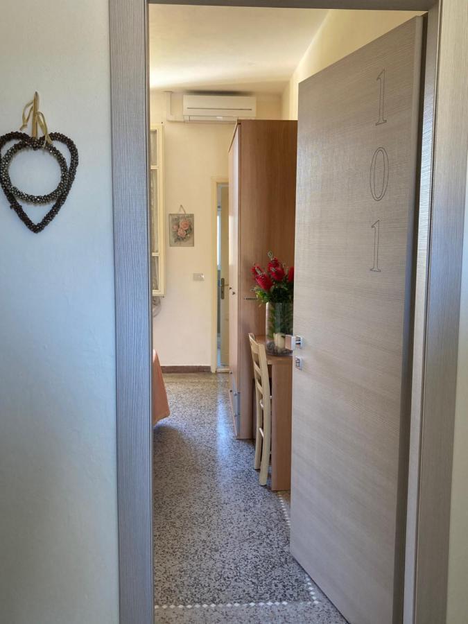 Hotel Verdesolemare Марина-ди-Пьетрасанта Экстерьер фото