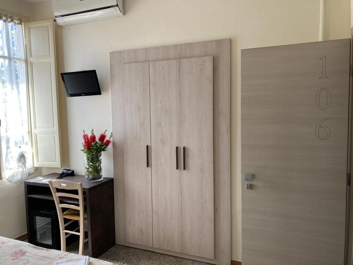 Hotel Verdesolemare Марина-ди-Пьетрасанта Экстерьер фото