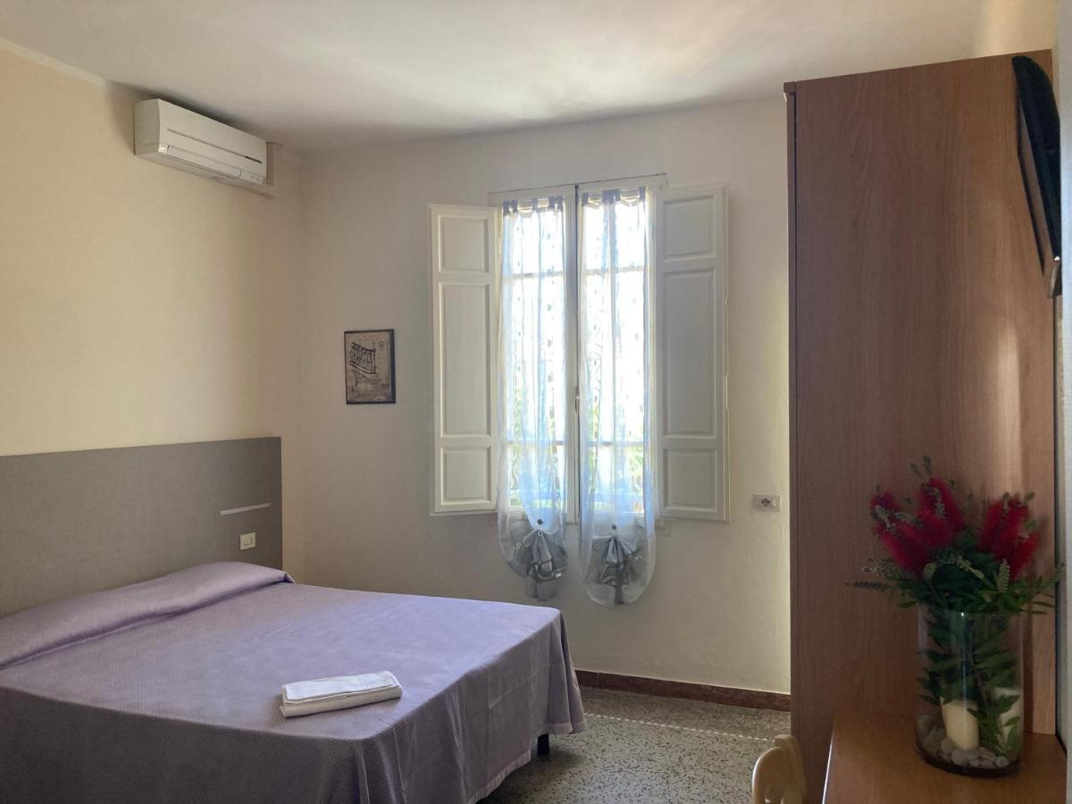 Hotel Verdesolemare Марина-ди-Пьетрасанта Экстерьер фото