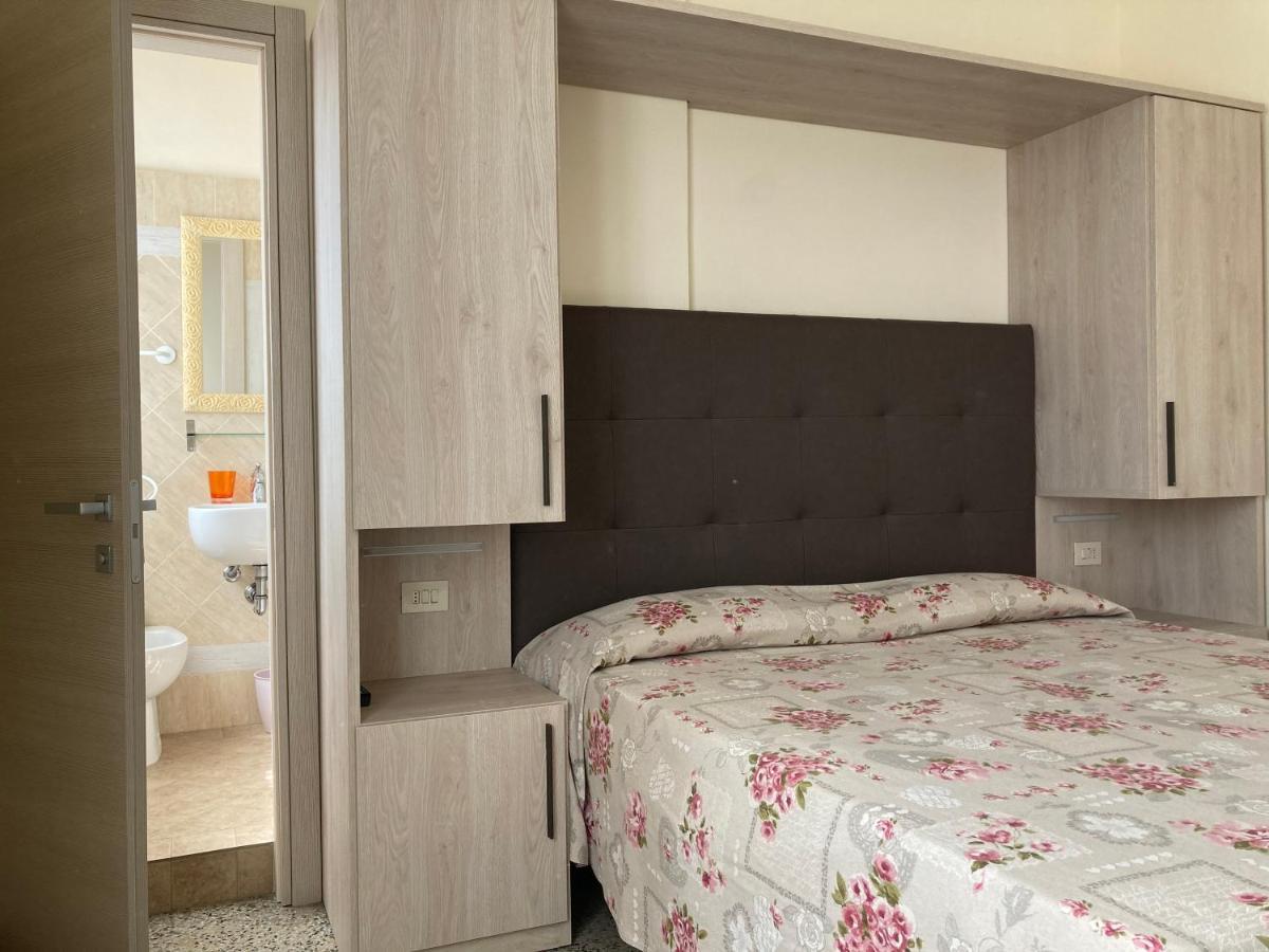 Hotel Verdesolemare Марина-ди-Пьетрасанта Экстерьер фото
