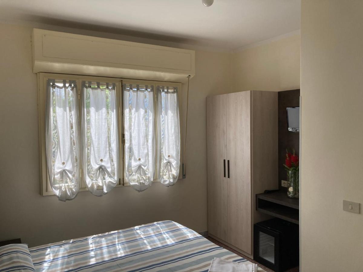 Hotel Verdesolemare Марина-ди-Пьетрасанта Экстерьер фото