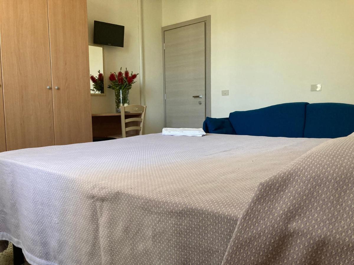 Hotel Verdesolemare Марина-ди-Пьетрасанта Экстерьер фото