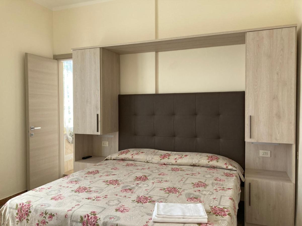Hotel Verdesolemare Марина-ди-Пьетрасанта Экстерьер фото