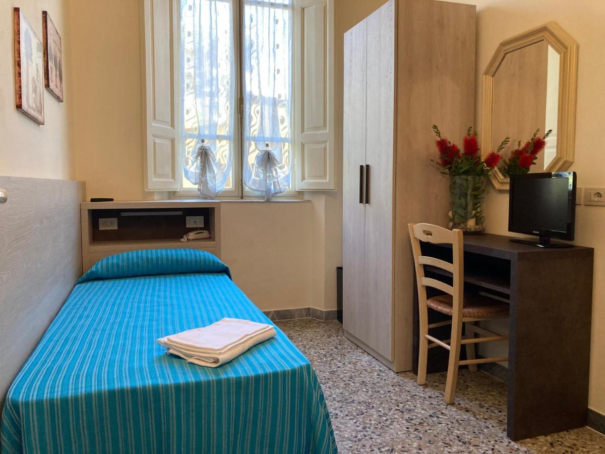 Hotel Verdesolemare Марина-ди-Пьетрасанта Экстерьер фото