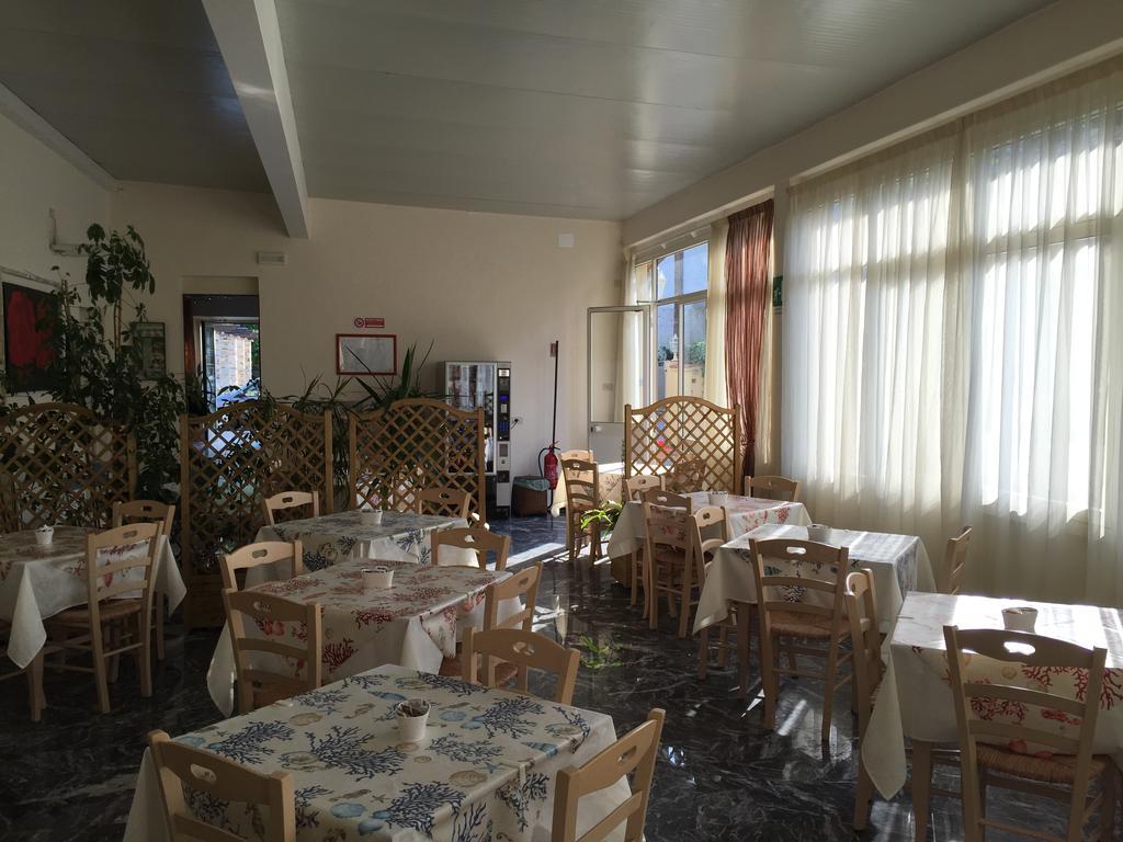 Hotel Verdesolemare Марина-ди-Пьетрасанта Экстерьер фото
