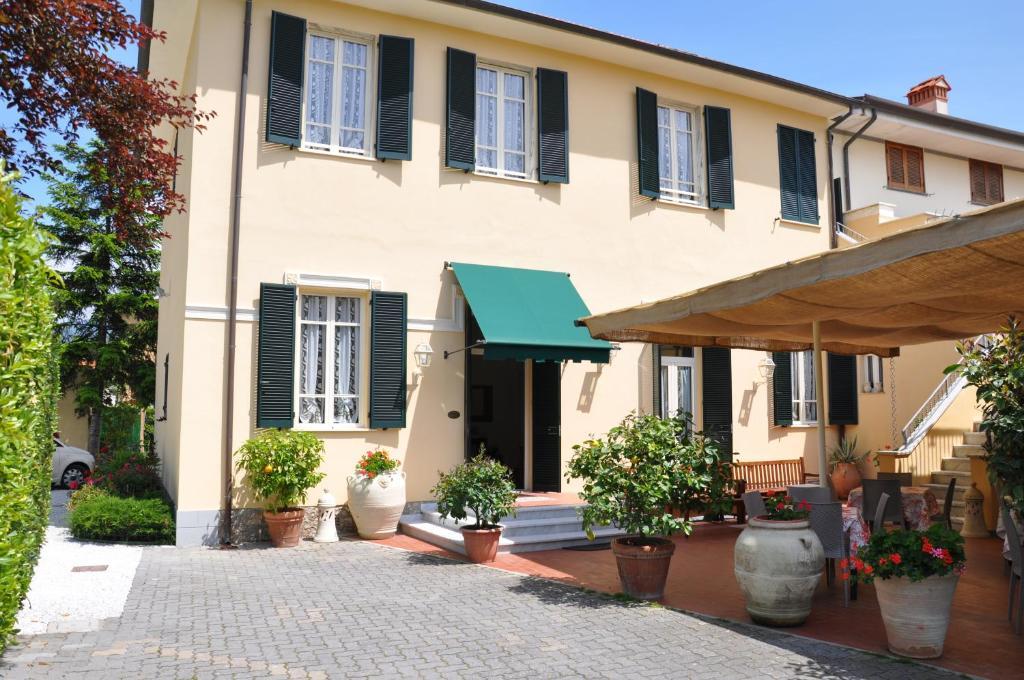 Hotel Verdesolemare Марина-ди-Пьетрасанта Экстерьер фото
